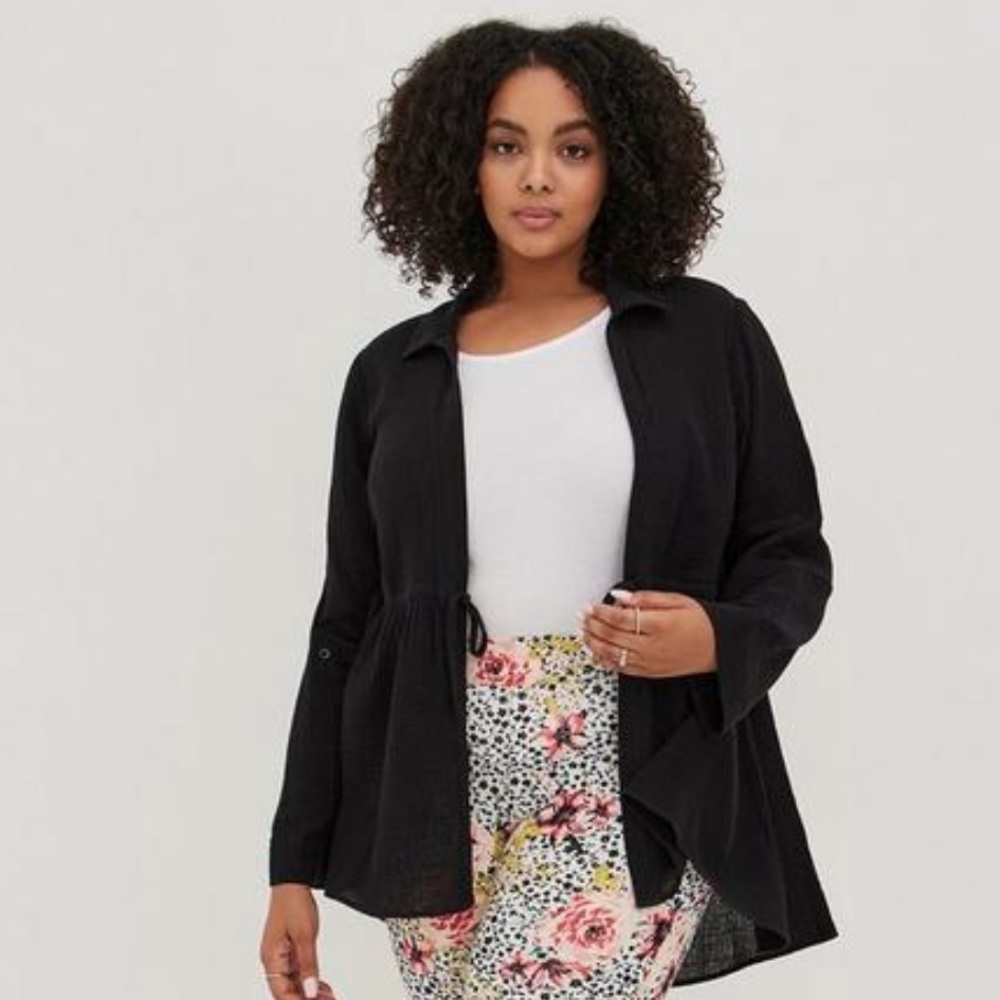 Textured gauze tie waist top